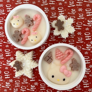 Hello Kitty candle